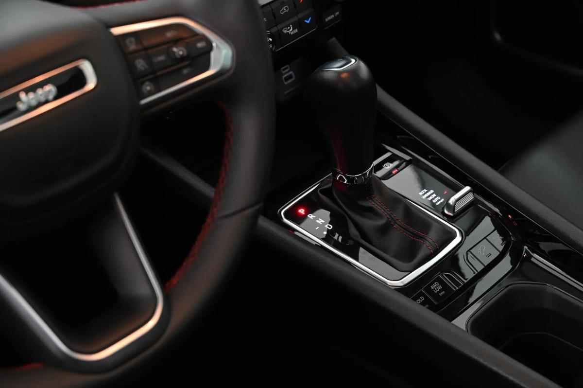 jeep-compass-2023-hibrido-a-gasolina-1332cc