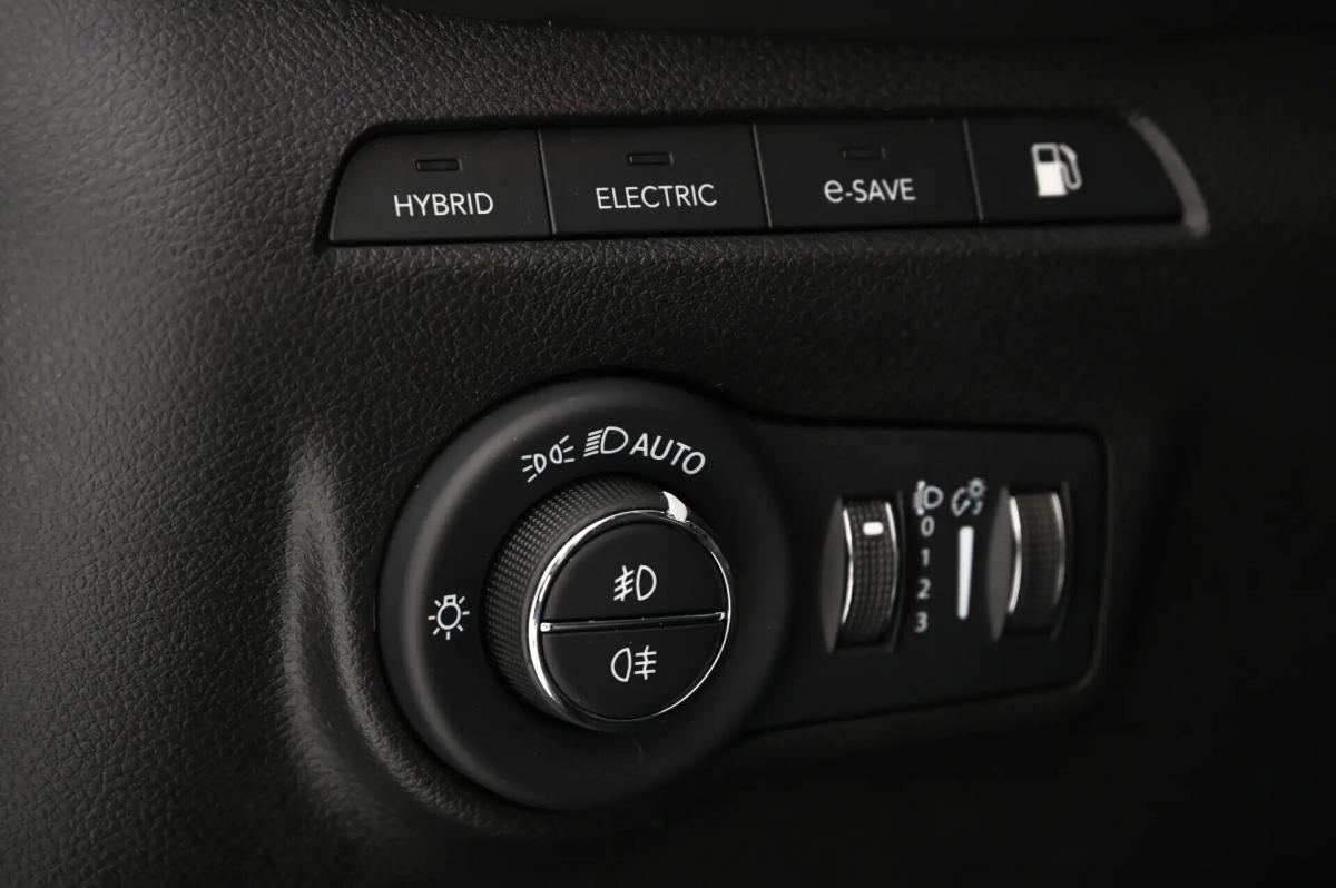 jeep-compass-2023-hibrido-a-gasolina-1332cc