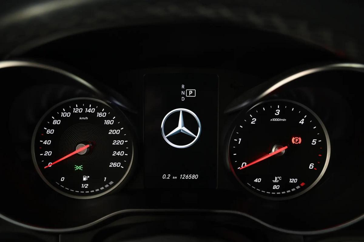 mercedes-benz-glc-220-d-4matic-2022-diesel-1950cc