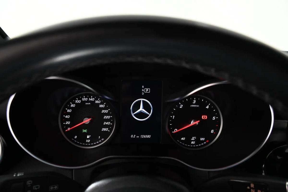 mercedes-benz-glc-220-d-4matic-2022-diesel-1950cc