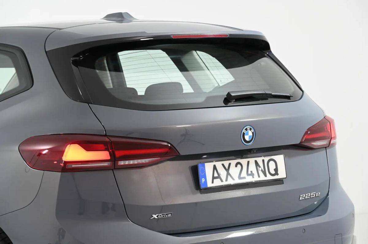 bmw-serie-2-225e-xdrive-2023-hibrido-a-gasolina-1499cc