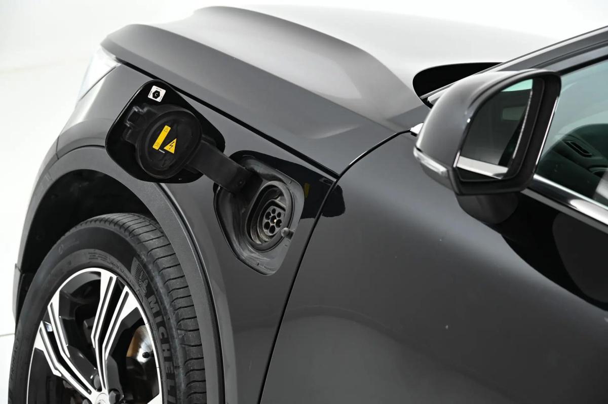 volvo-xc40-2022-hibrido-a-gasolina-1477cc