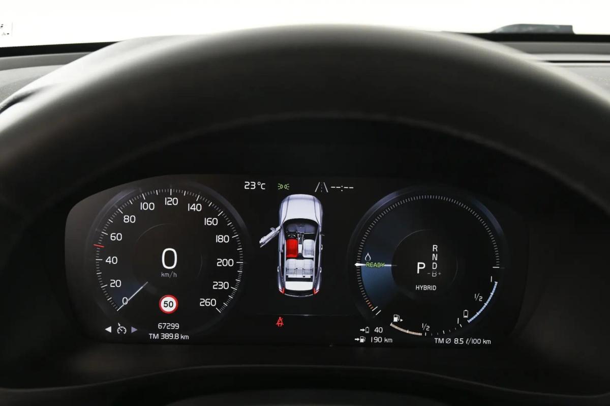 volvo-xc40-2022-hibrido-a-gasolina-1477cc