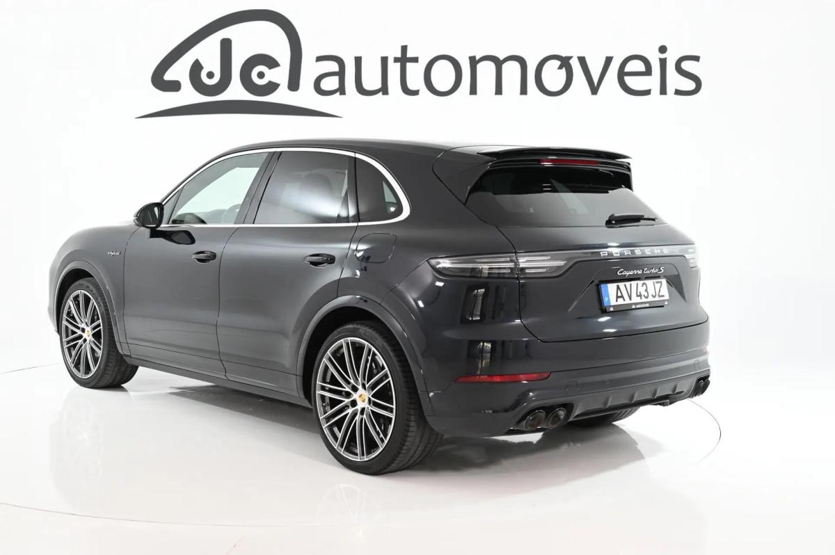 porsche-cayenne-2022-hibrido-a-gasolina-3996cc