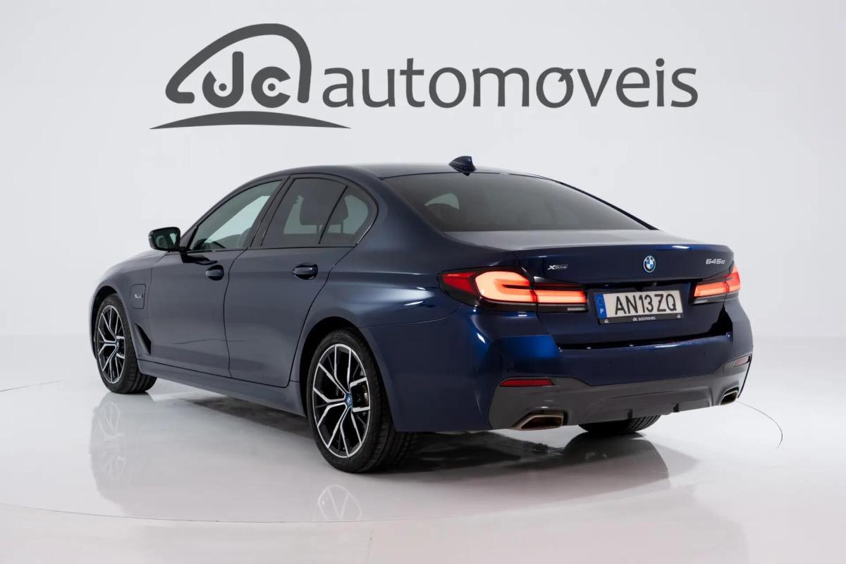 bmw-serie-5-545e-xdrive-2022-hibrido-a-gasolina-2998cc