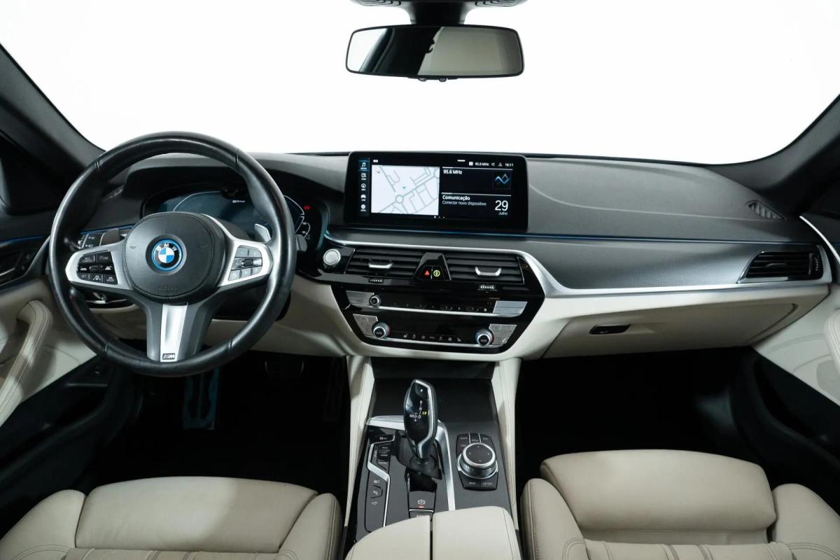 bmw-serie-5-545e-xdrive-2022-hibrido-a-gasolina-2998cc