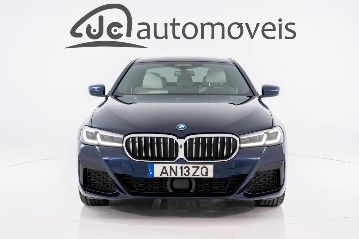 bmw-serie-5-545e-xdrive-2022-hibrido-a-gasolina-2998cc