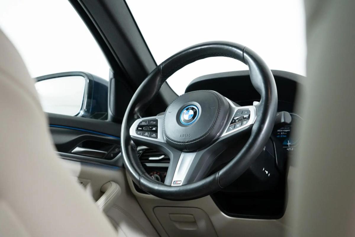 bmw-serie-5-545e-xdrive-2022-hibrido-a-gasolina-2998cc