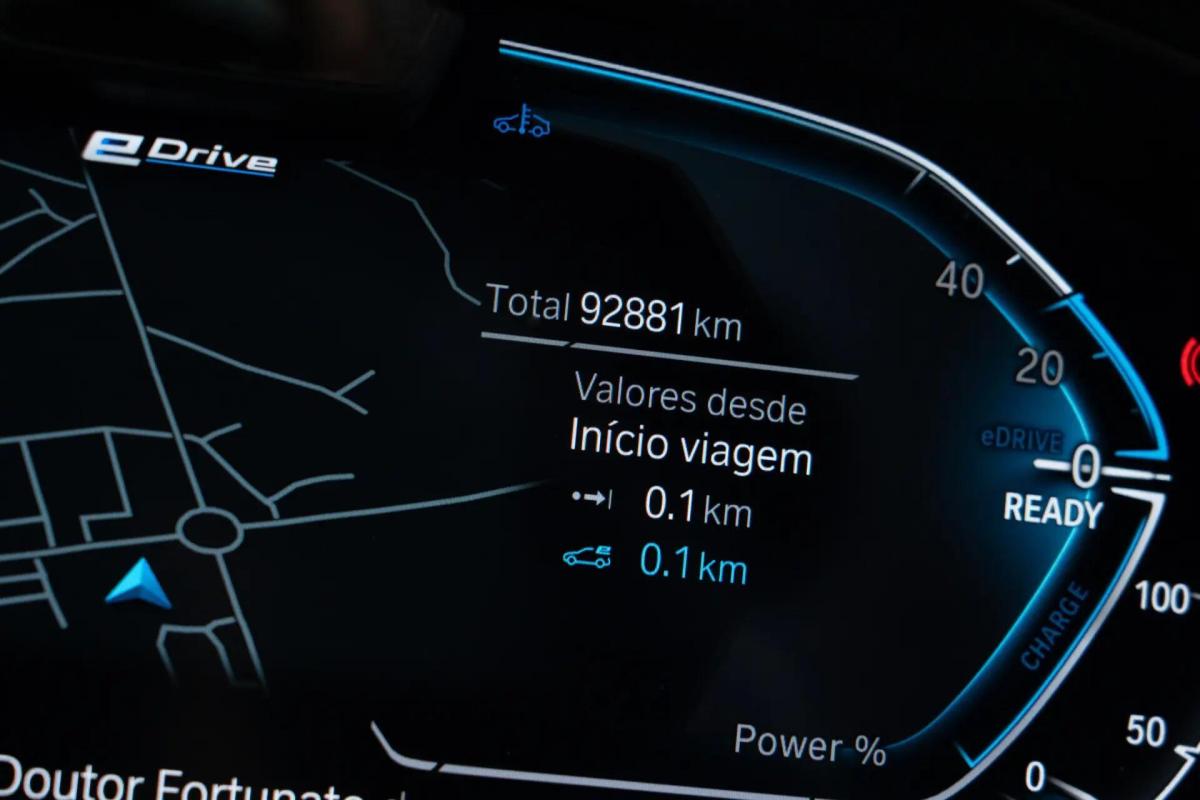 bmw-serie-5-545e-xdrive-2022-hibrido-a-gasolina-2998cc