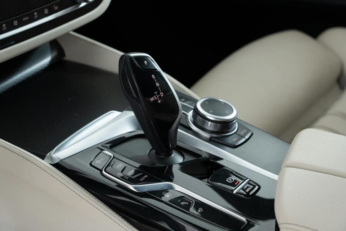 bmw-serie-5-545e-xdrive-2022-hibrido-a-gasolina-2998cc