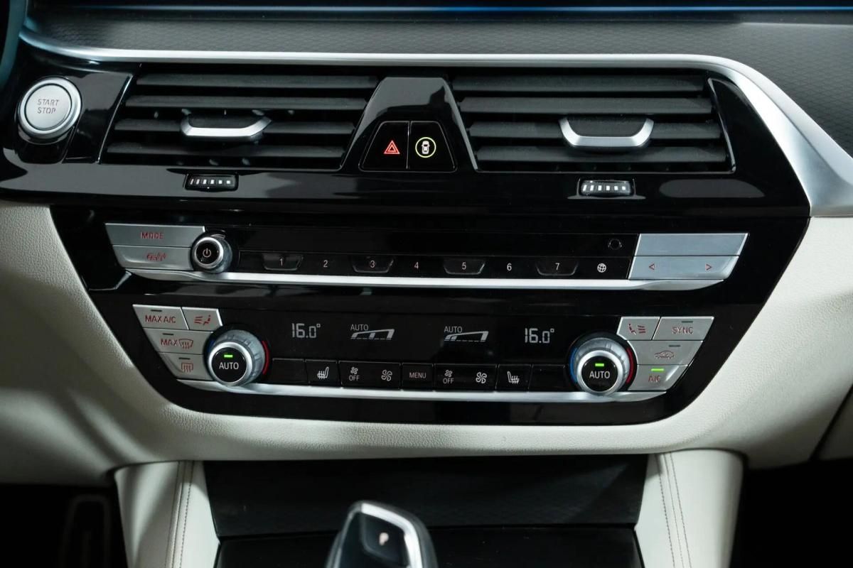 bmw-serie-5-545e-xdrive-2022-hibrido-a-gasolina-2998cc
