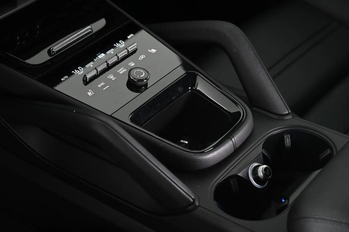porsche-cayenne-2025-hibrido-a-gasolina-2995cc