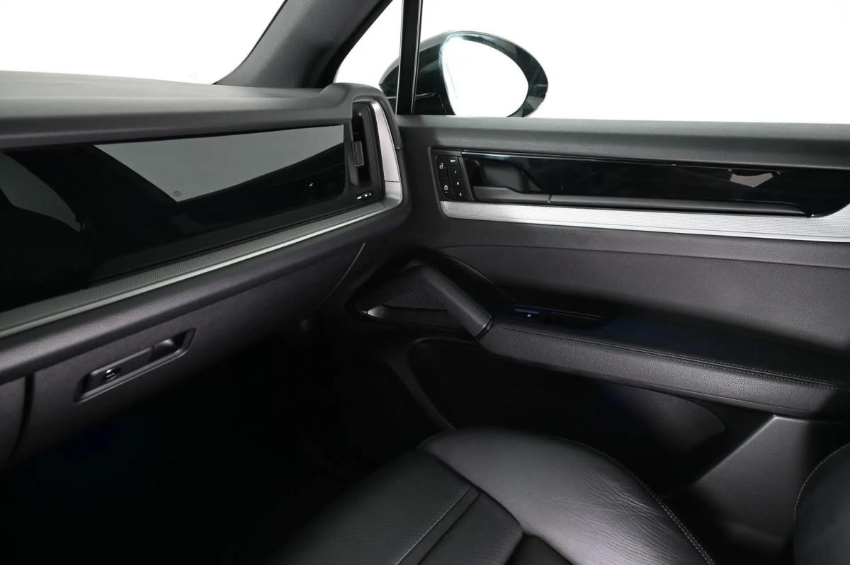 porsche-cayenne-2025-hibrido-a-gasolina-2995cc