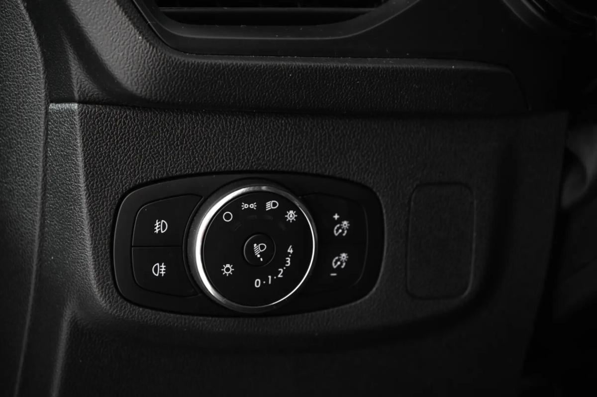 ford-focus-2024-gasolina-998cc