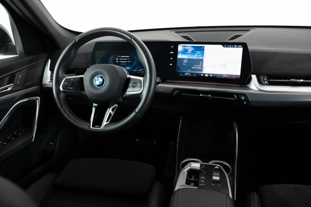 bmw-x1-xdrive25e-2025-hibrido-a-gasolina-1499cc