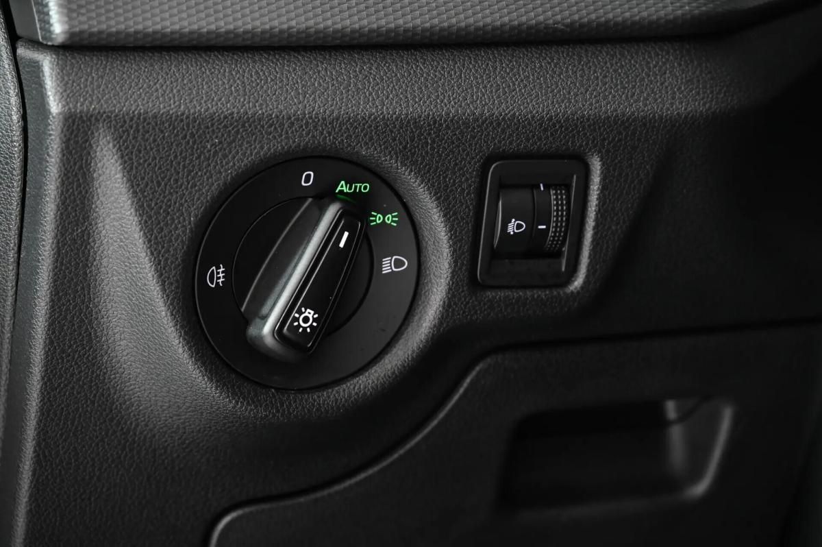 skoda-kamiq-2024-gasolina-999cc