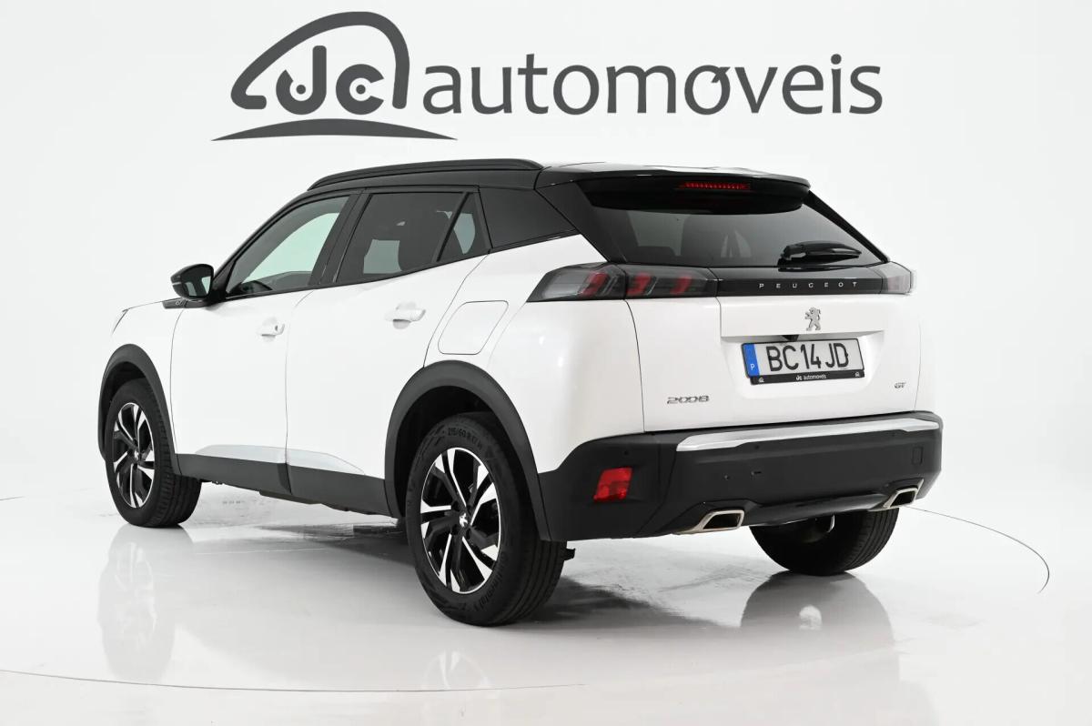 peugeot-2008-2023-gasolina-1199cc