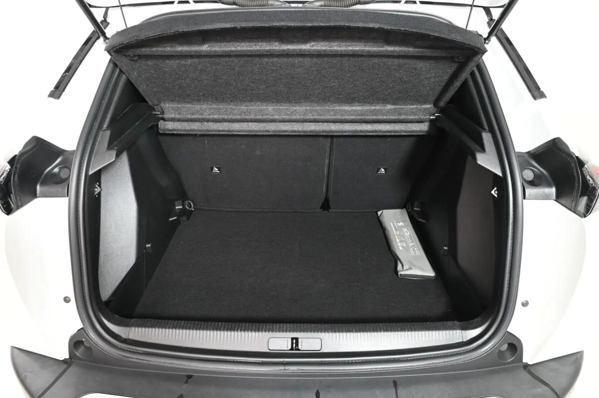peugeot-2008-2023-gasolina-1199cc