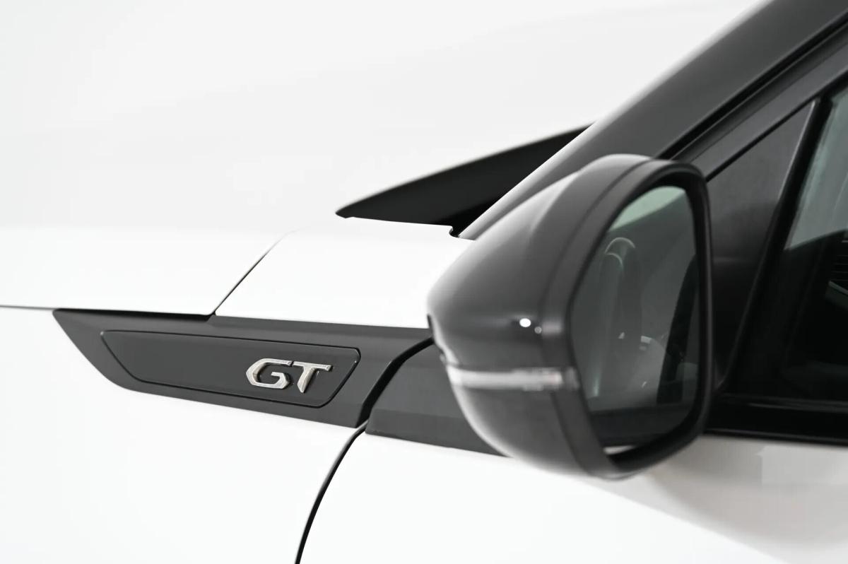 peugeot-2008-2023-gasolina-1199cc
