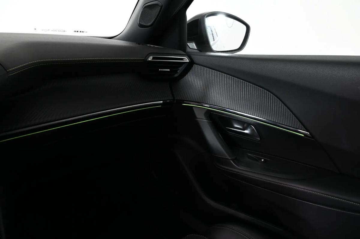 peugeot-2008-2023-gasolina-1199cc