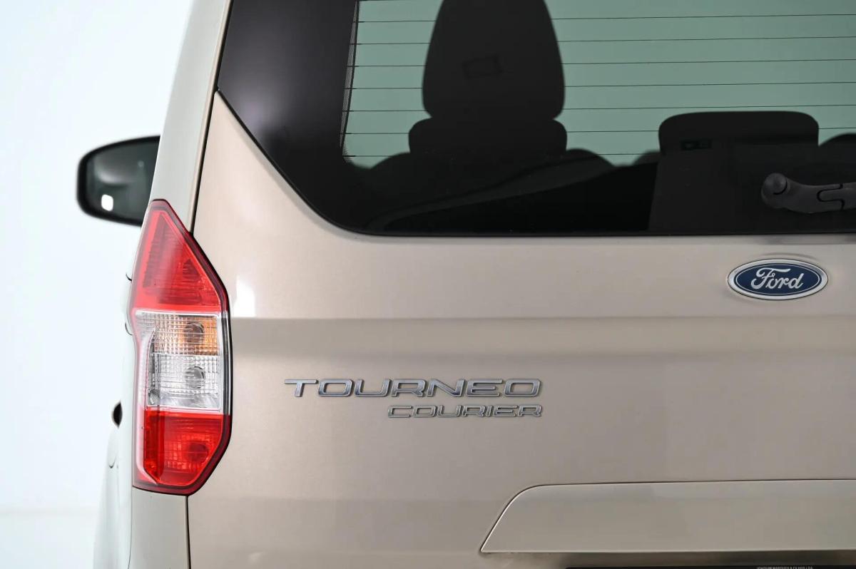 ford-tourneo-courier-2018-gasolina-998cc