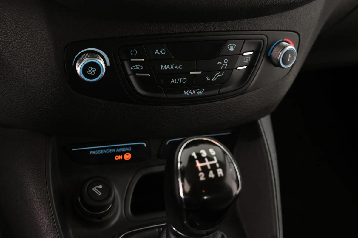 ford-tourneo-courier-2018-gasolina-998cc