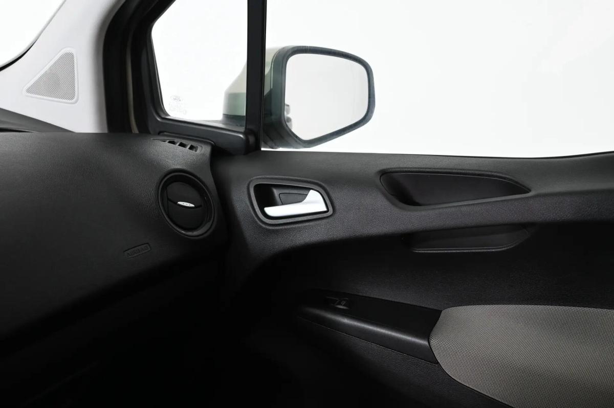 ford-tourneo-courier-2018-gasolina-998cc