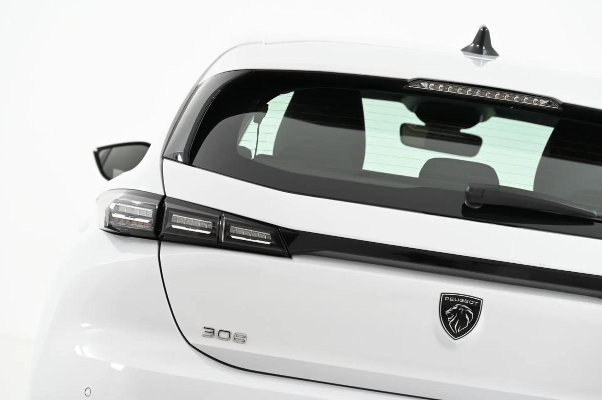 peugeot-308-2025-gasolina-1199cc