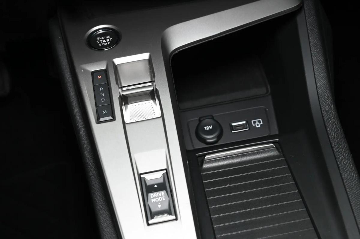 peugeot-308-2025-gasolina-1199cc