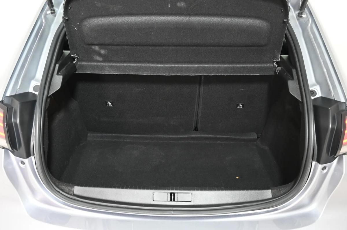 peugeot-208-2024-gasolina-1199cc