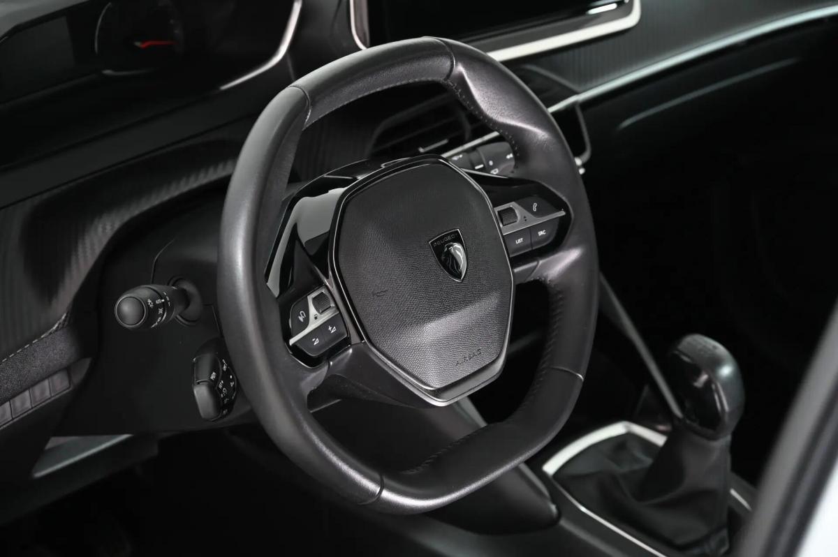 peugeot-208-2024-gasolina-1199cc