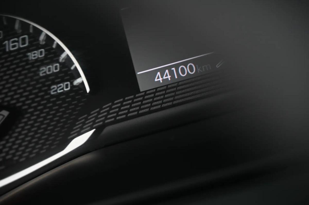 peugeot-208-2024-gasolina-1199cc