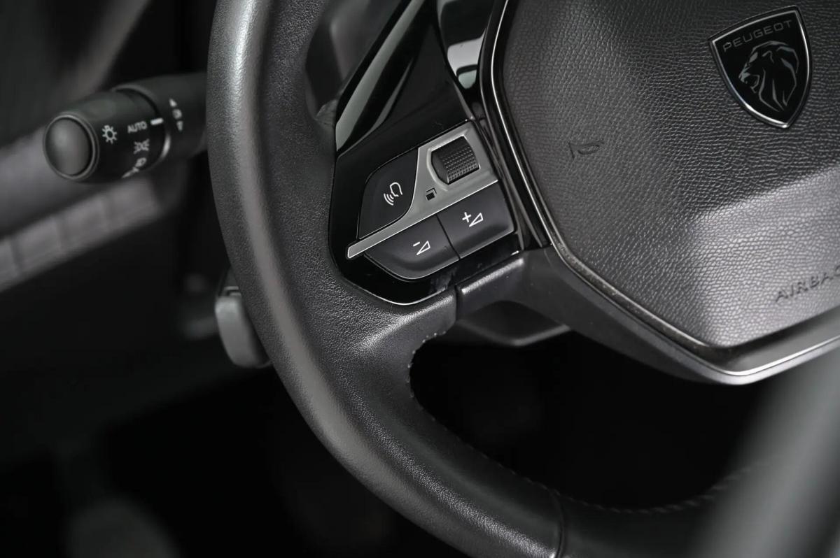peugeot-208-2024-gasolina-1199cc