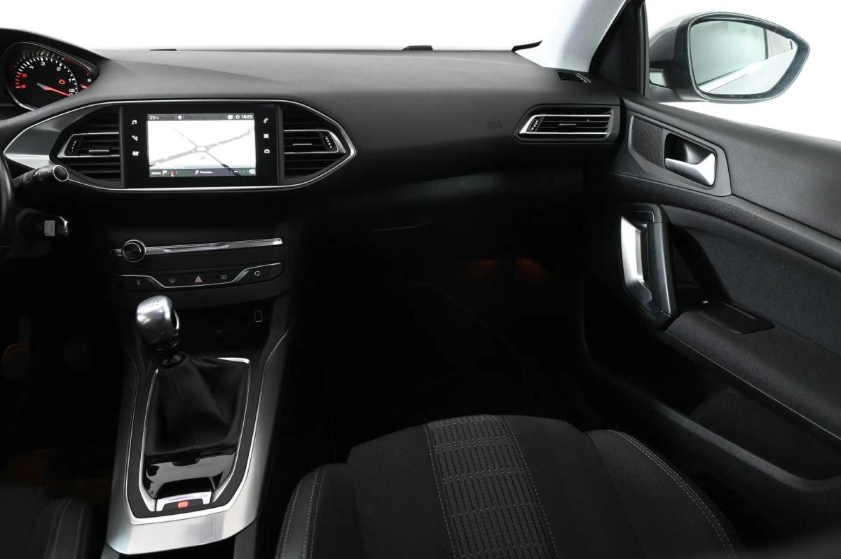 peugeot-308-sw-2017-diesel-1560cc