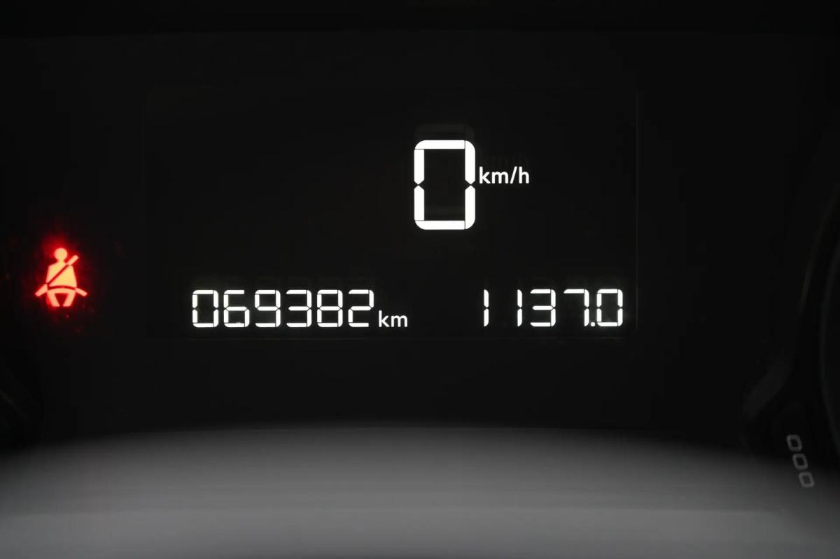 peugeot-308-sw-2017-diesel-1560cc