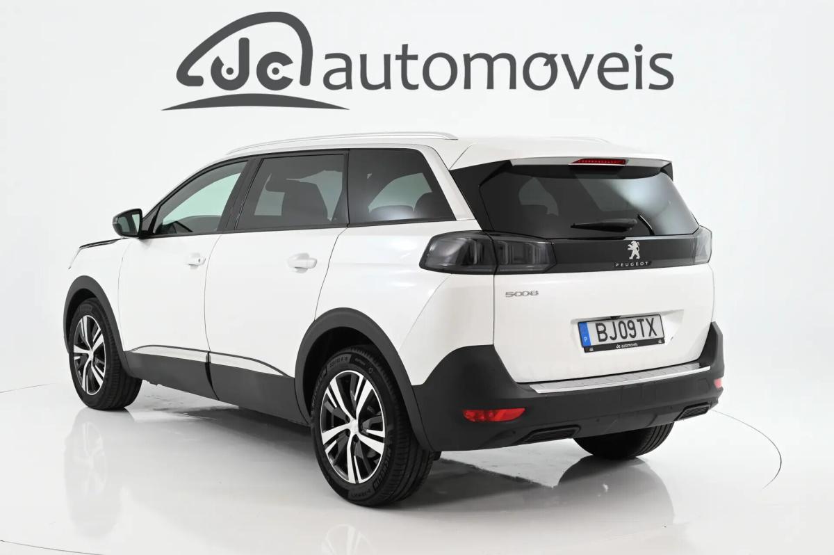peugeot-5008-2024-gasolina-1199cc