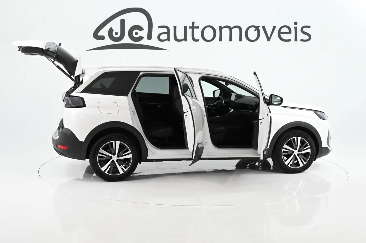 peugeot-5008-2024-gasolina-1199cc