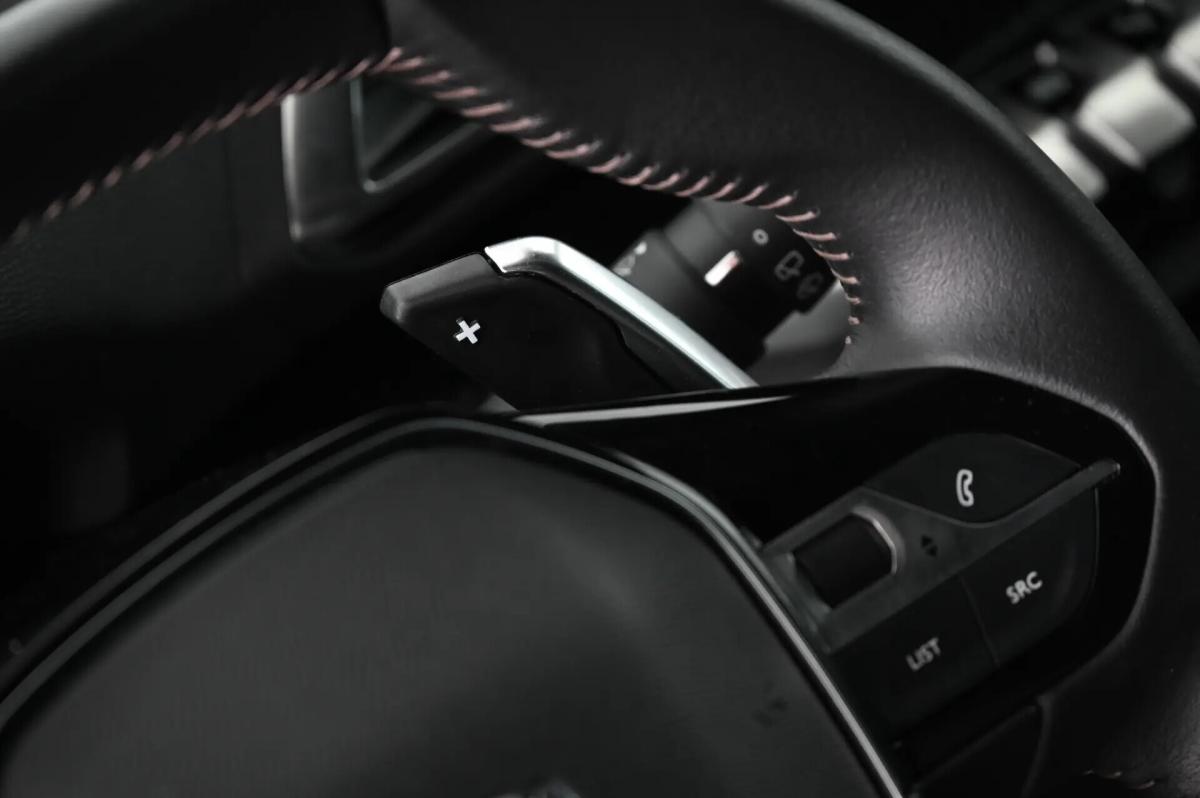 peugeot-5008-2024-gasolina-1199cc