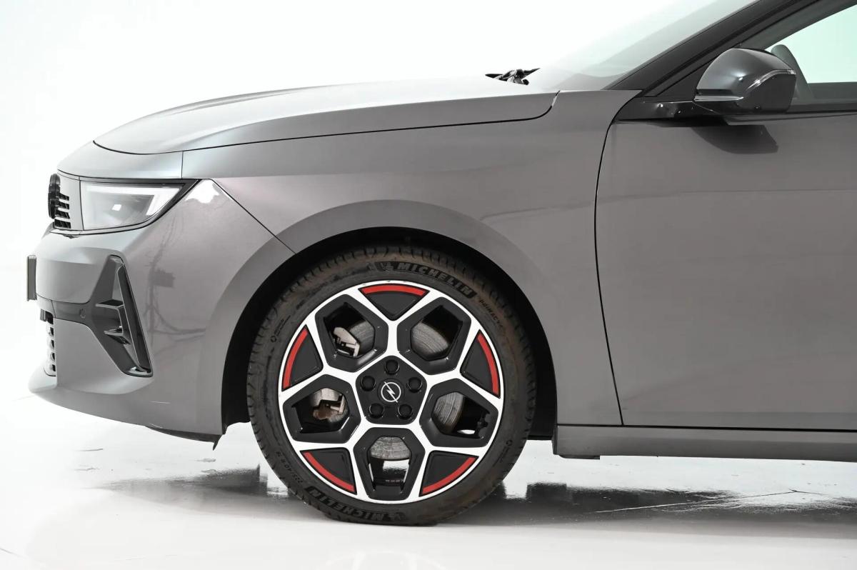 opel-astra-2024-hibrido-a-gasolina-1598cc