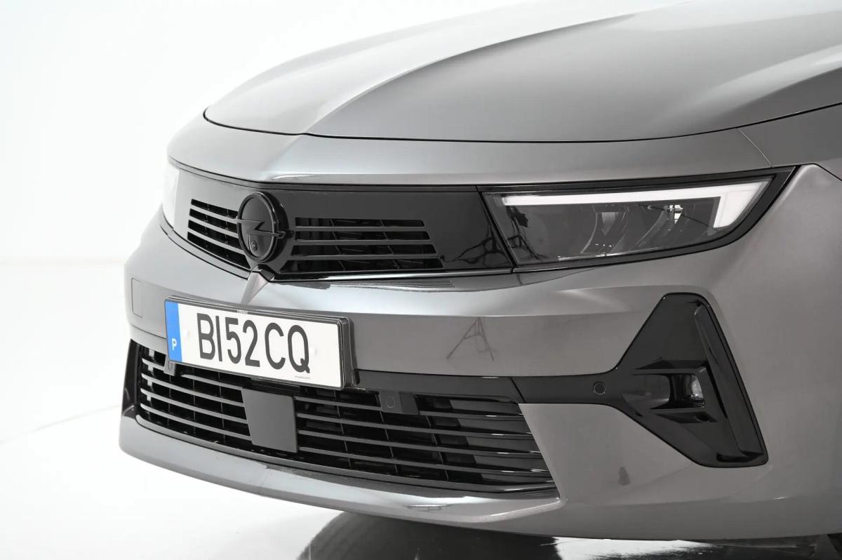 opel-astra-2024-hibrido-a-gasolina-1598cc