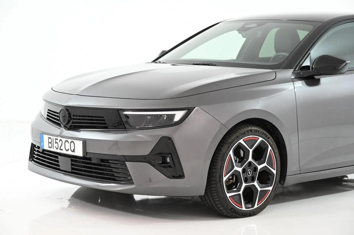 opel-astra-2024-hibrido-a-gasolina-1598cc