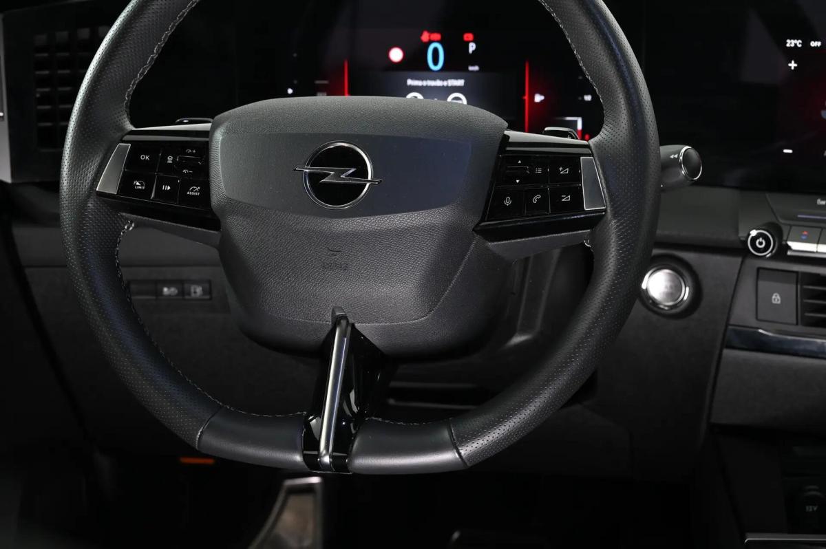 opel-astra-2024-hibrido-a-gasolina-1598cc