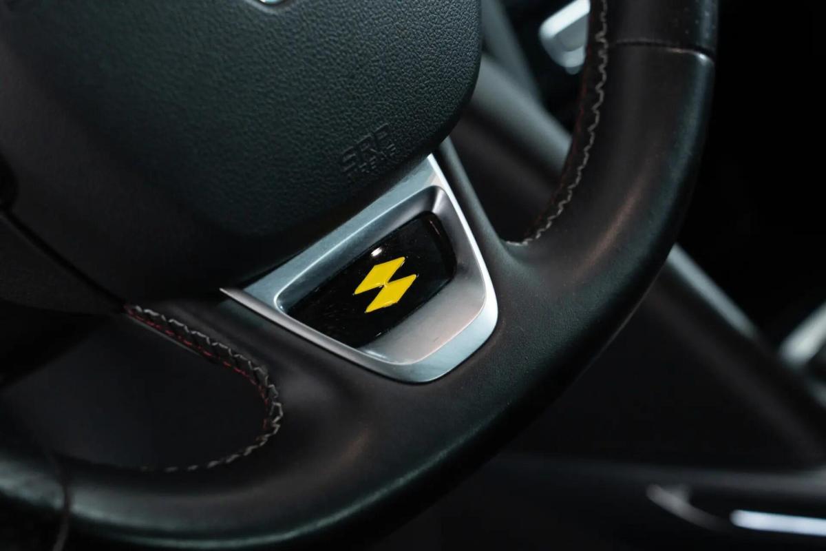 renault-megane-sport-tourer-2022-diesel-1461cc