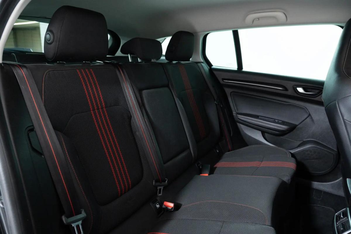 renault-megane-sport-tourer-2022-diesel-1461cc