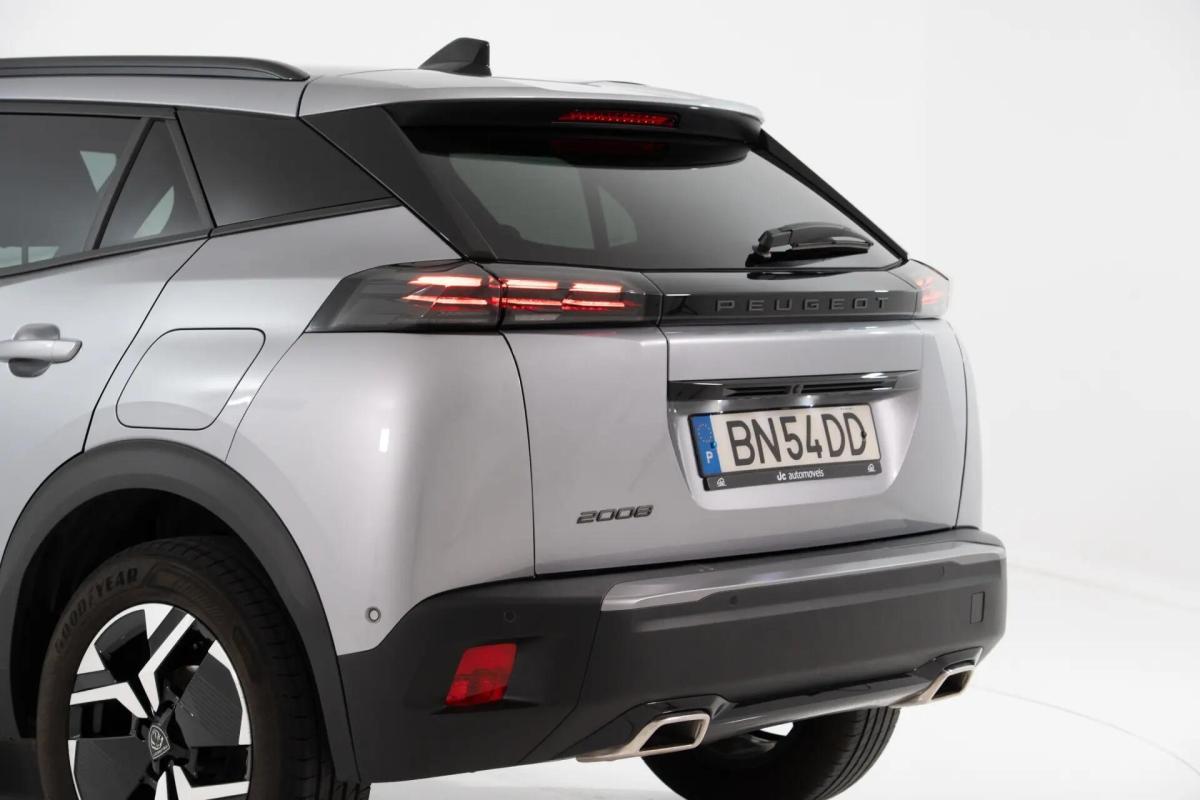 peugeot-2008-2024-gasolina-1199cc