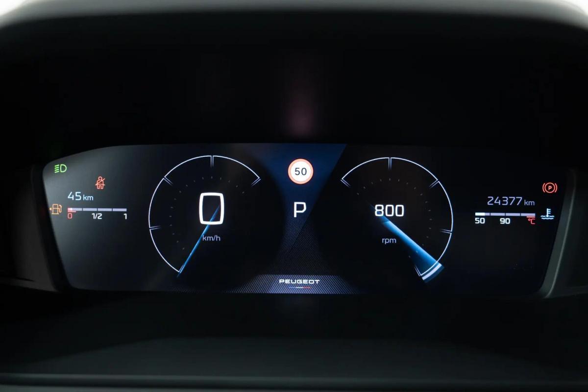peugeot-2008-2024-gasolina-1199cc