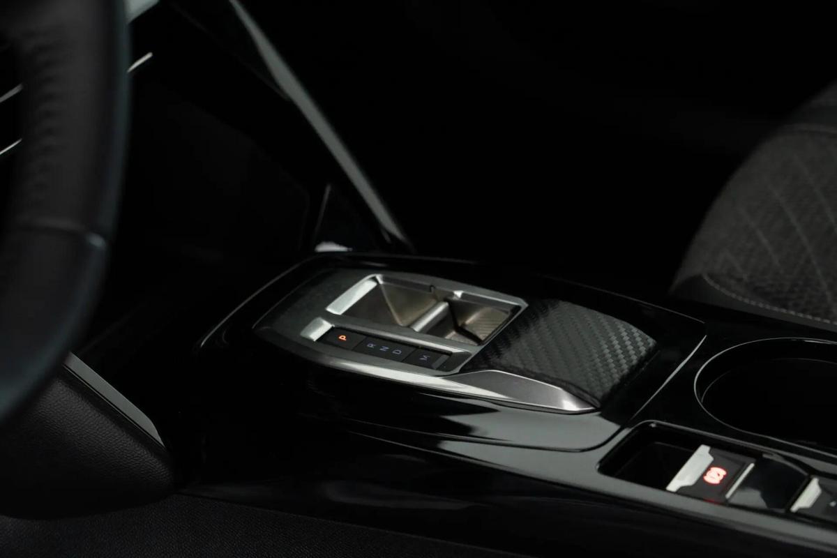 peugeot-2008-2024-gasolina-1199cc