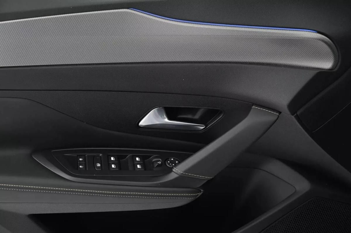 peugeot-308-2024-hibrido-a-gasolina-1598cc