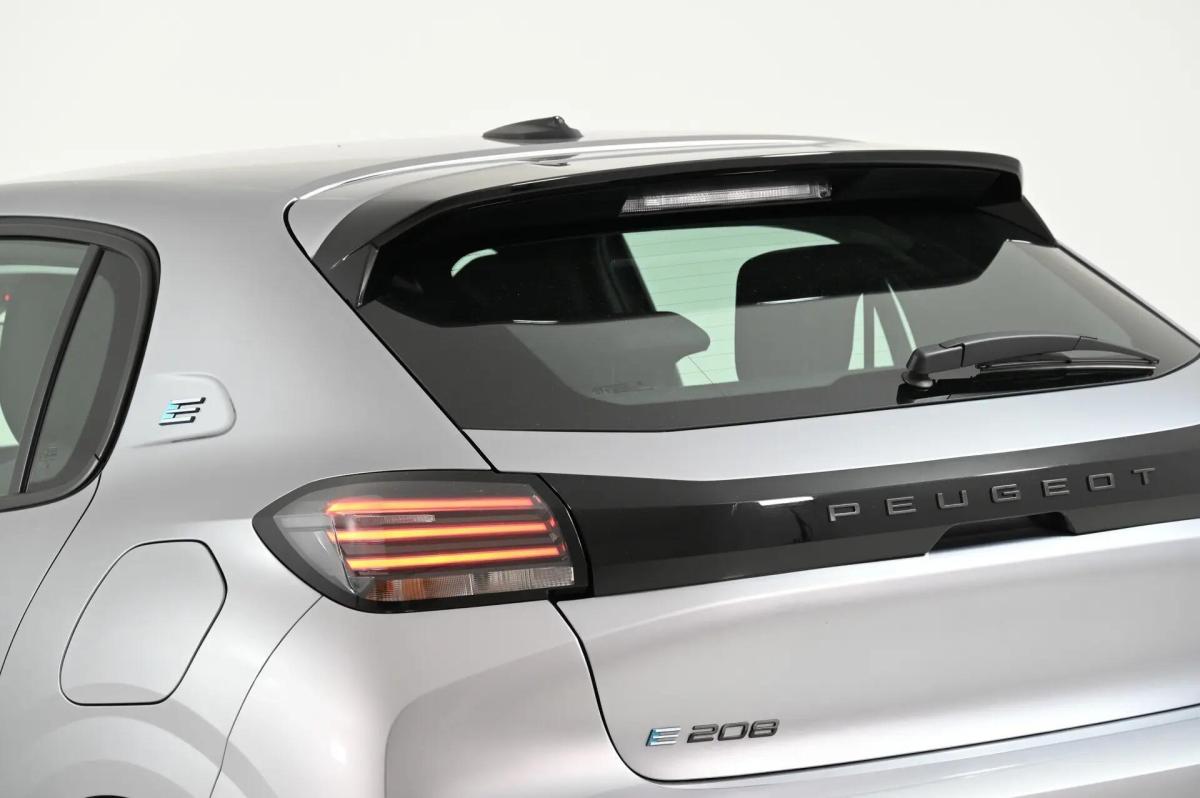 peugeot-e-208-2024-eletrico-0cc
