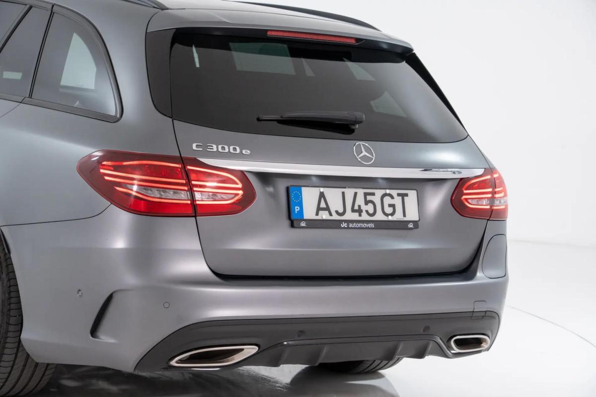 mercedes-benz-classe-c-c-300-e-2021-hibrido-a-gasolina-1991cc